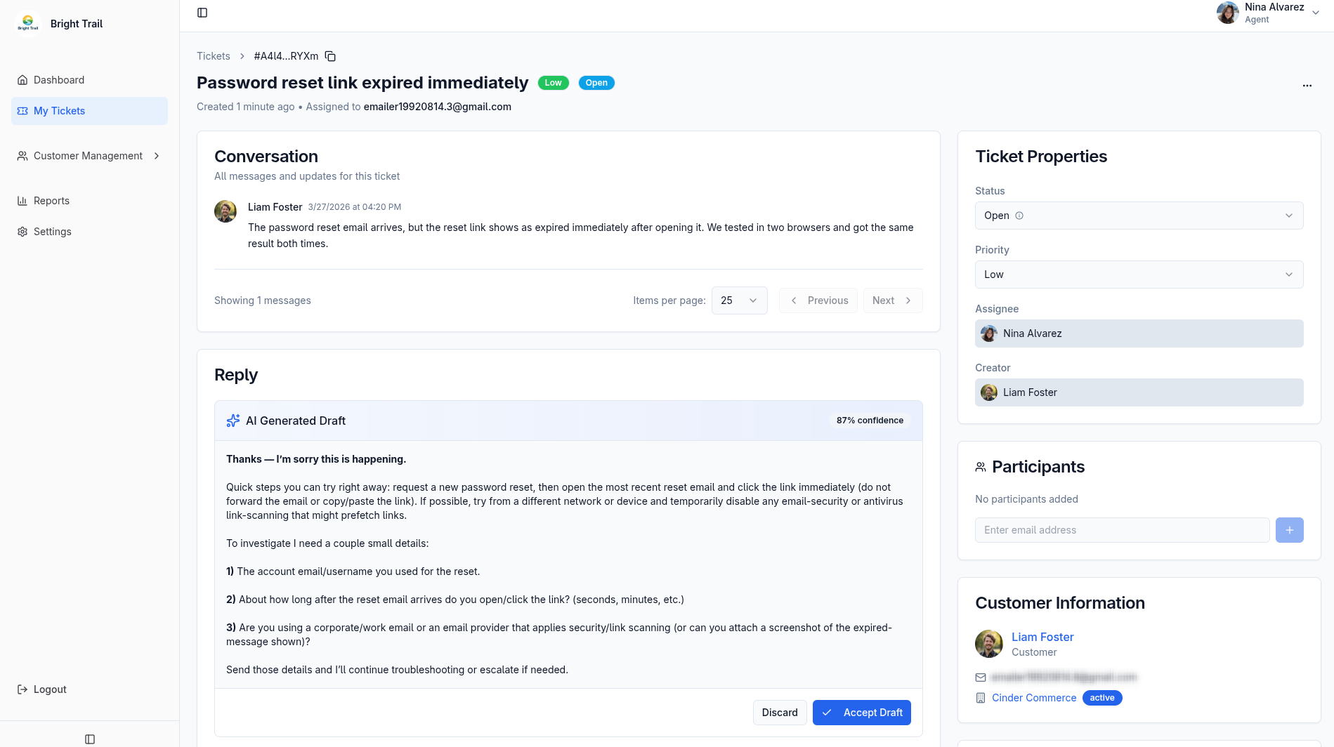 MuninX ticket detail view with an AI-generated draft reply